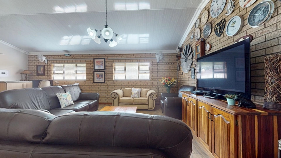 17 Bedroom Property for Sale in Vyfhoek A H North West